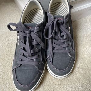 Taos Moc Star Sneaker